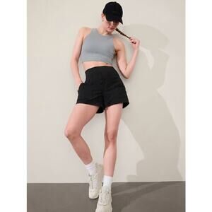 Athleta 4 black Trekkie North Mid Rise Short outdoor hiking camping quick dry